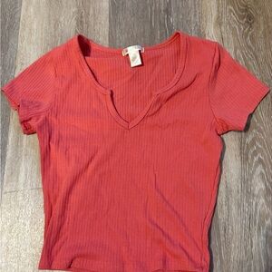 Bozzolo Coral V-Neck Ribbed Tee